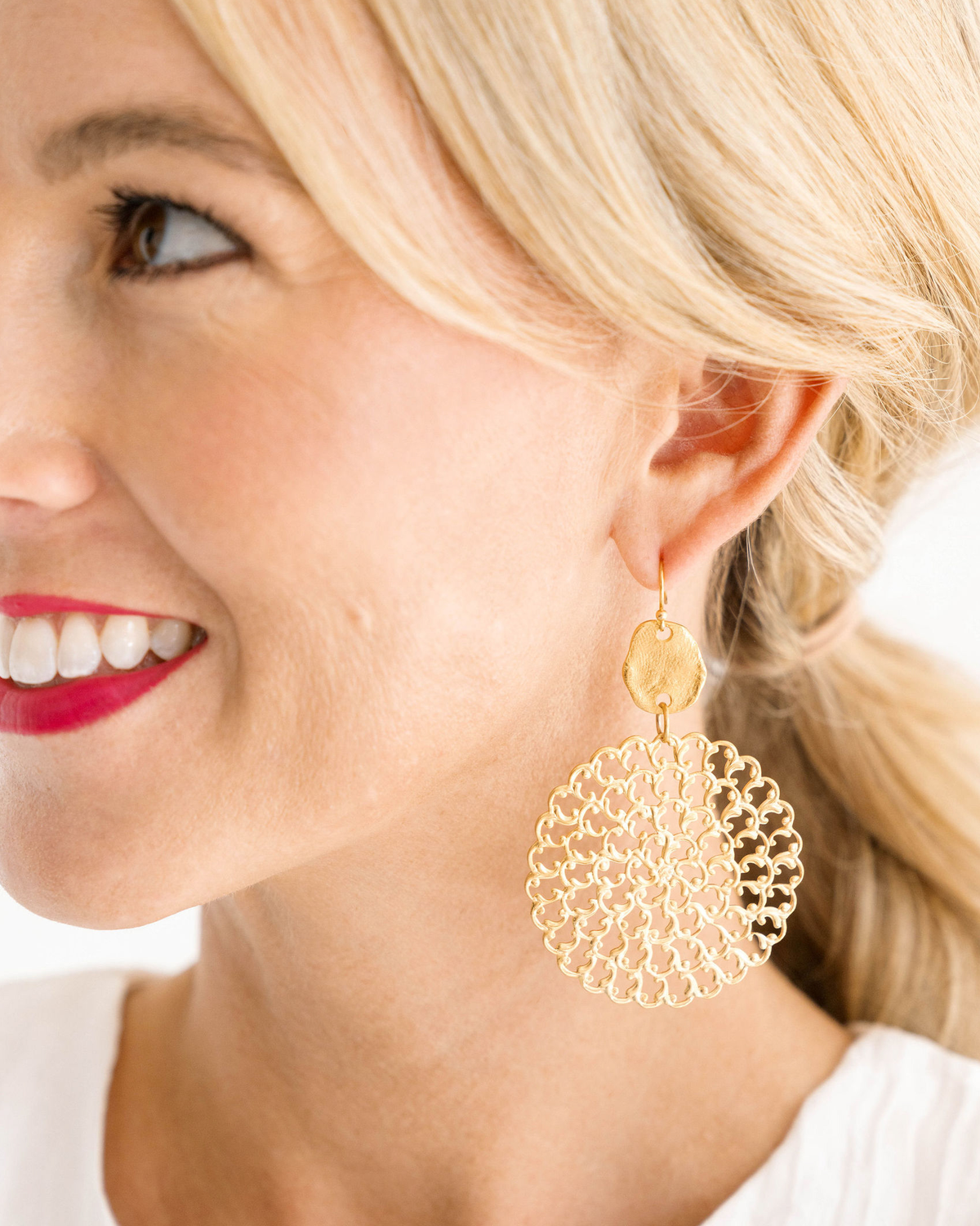 GOLD AND FILIGREE EARRINGS 1842