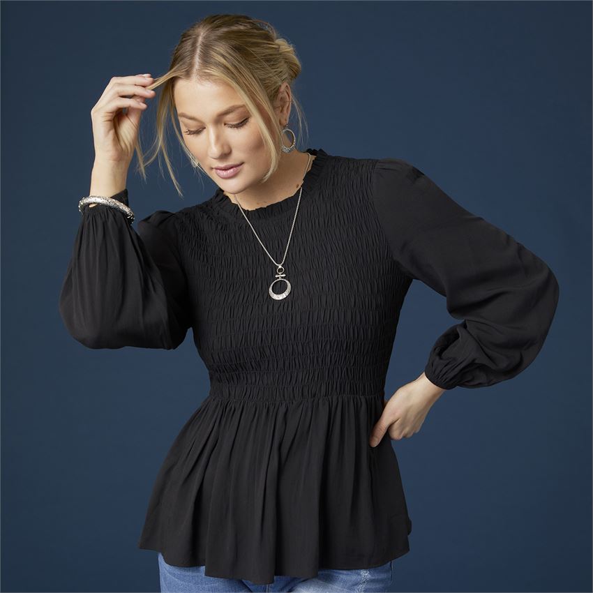 2349028A VALEN SMOCKED TOP W RUFFLE COLLAR