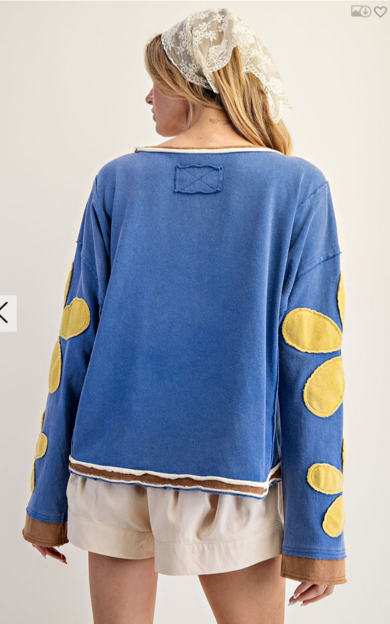 Mineral Washed Daisy Applique Pullover Top TH15153