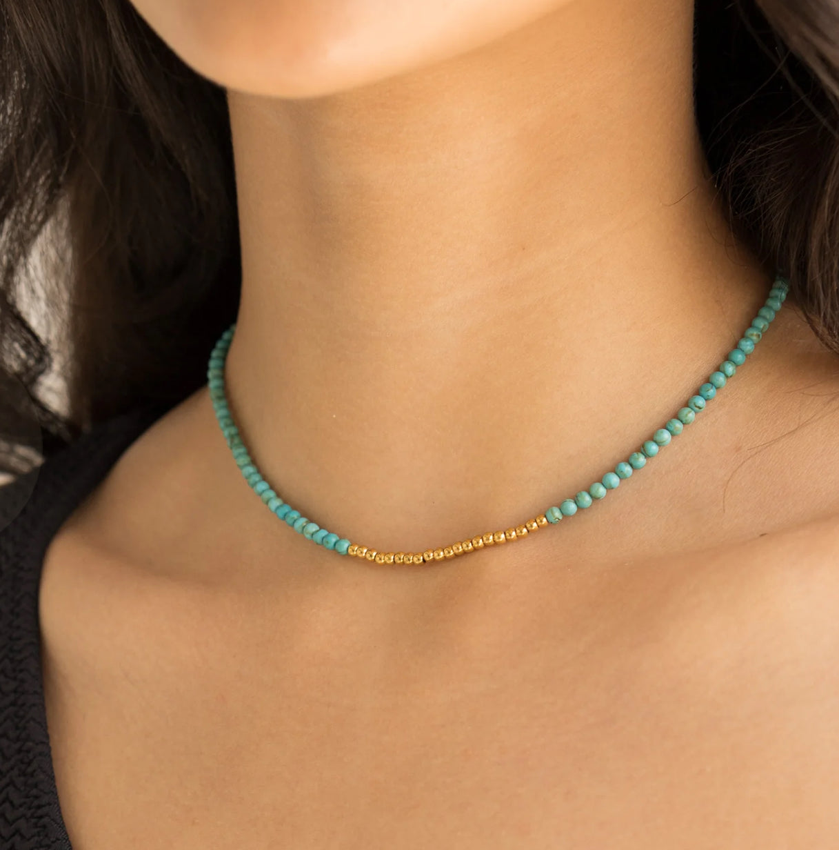 553 TURQUOISE BEADS NECKLACE