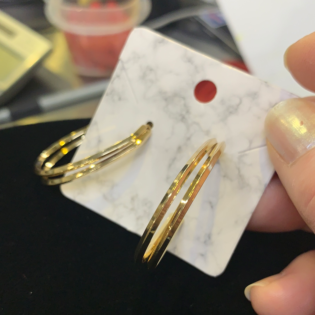 20662 ELECTROPLATE OVAL HOOP STID EARRING