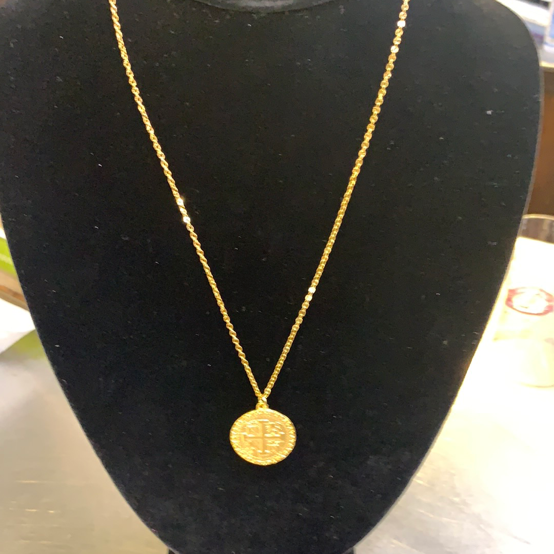 19703 18K GOLD PLATED ORNATE CROSS MEDALLION NECKLACE