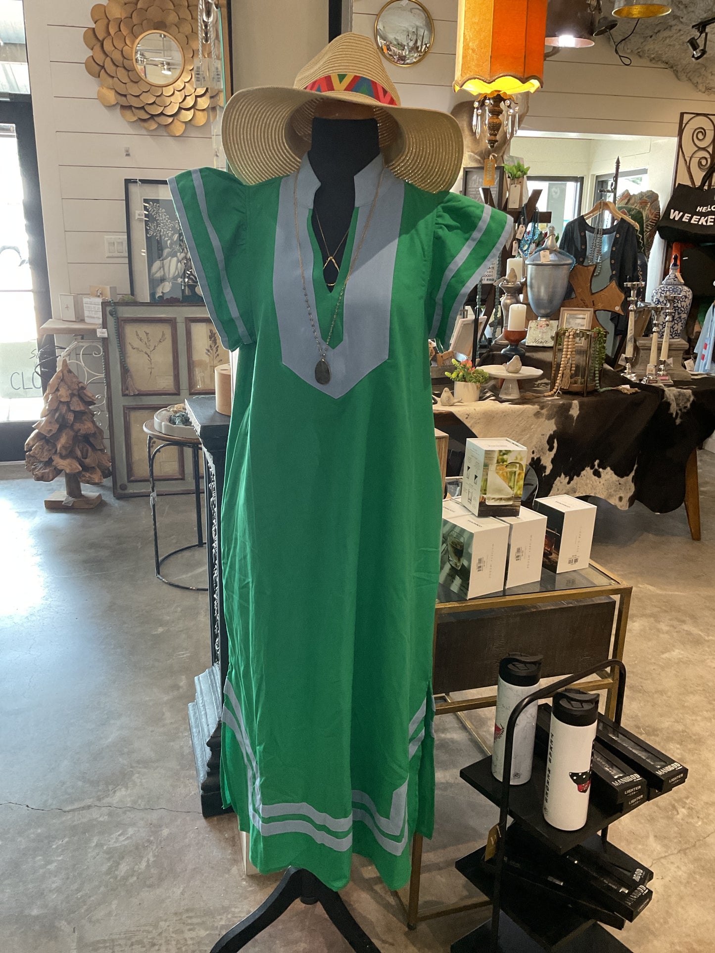 D26635 GREEN MAXI DRESS W RUFFLE SLEEVE