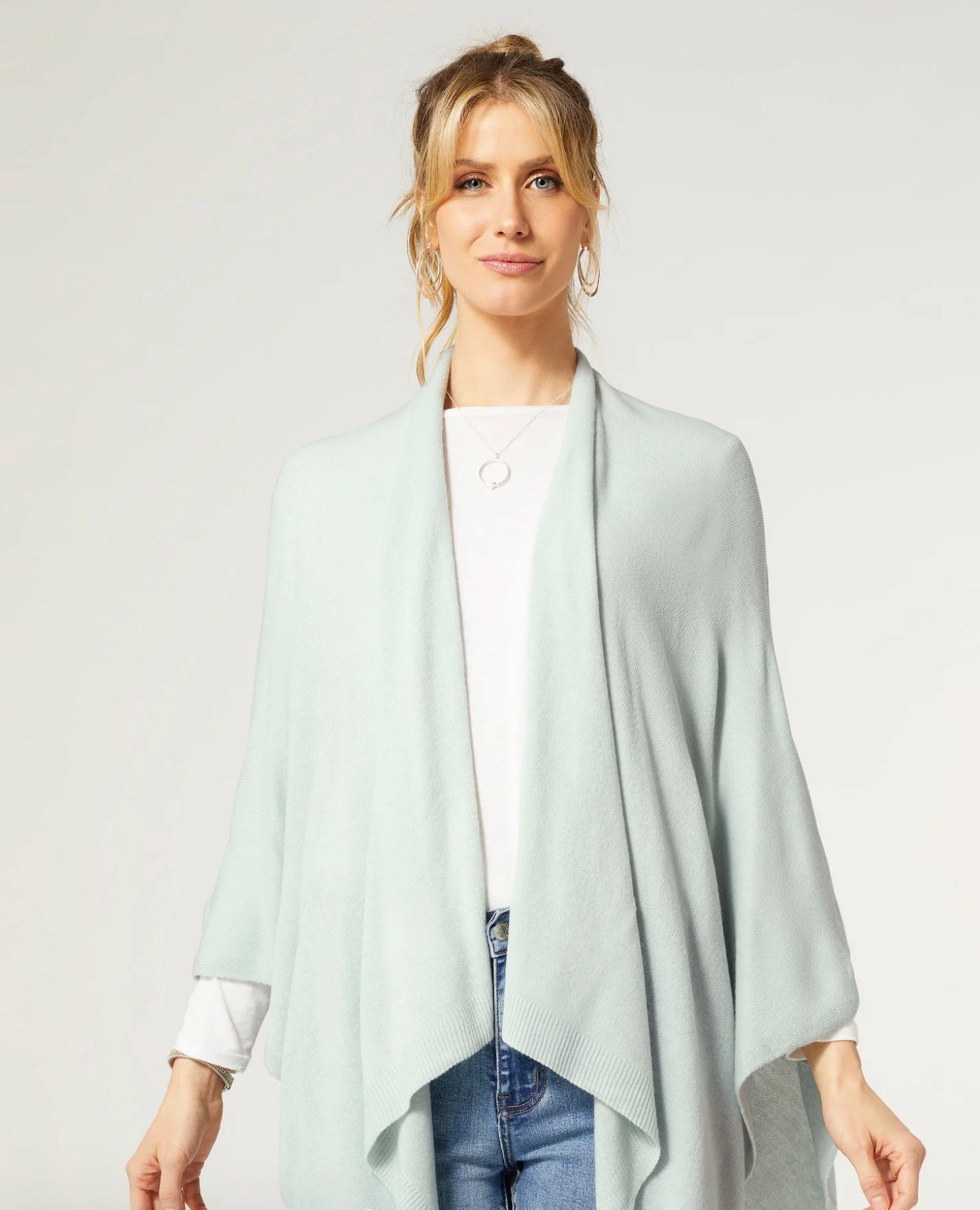 KIARA LIGHTWEIGHT WRAP