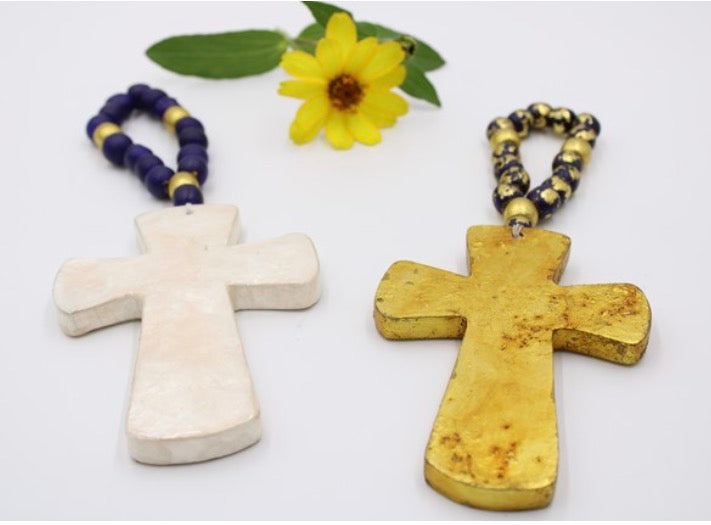 HD6348A 10 CAPIZ CROSS W NAVY BEADED HANGER