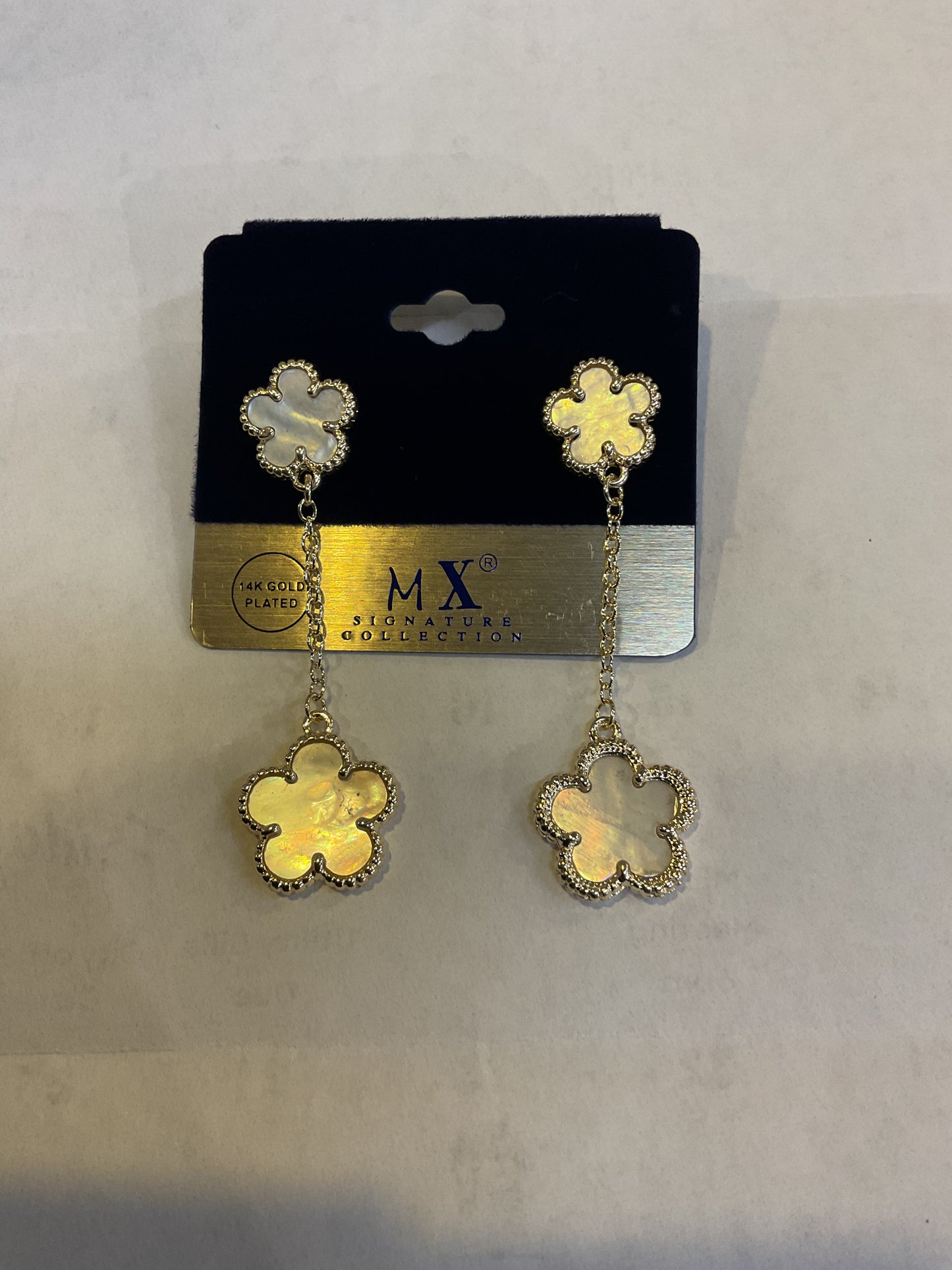 MOP EARRING JE3650  JE3653