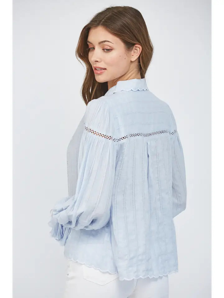 FT25365 SCALLOP EDGE SHIRT BLUE