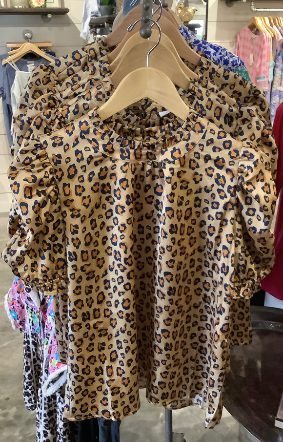THS1388-1 RUCHED SLEEVE CHEETAH TOP