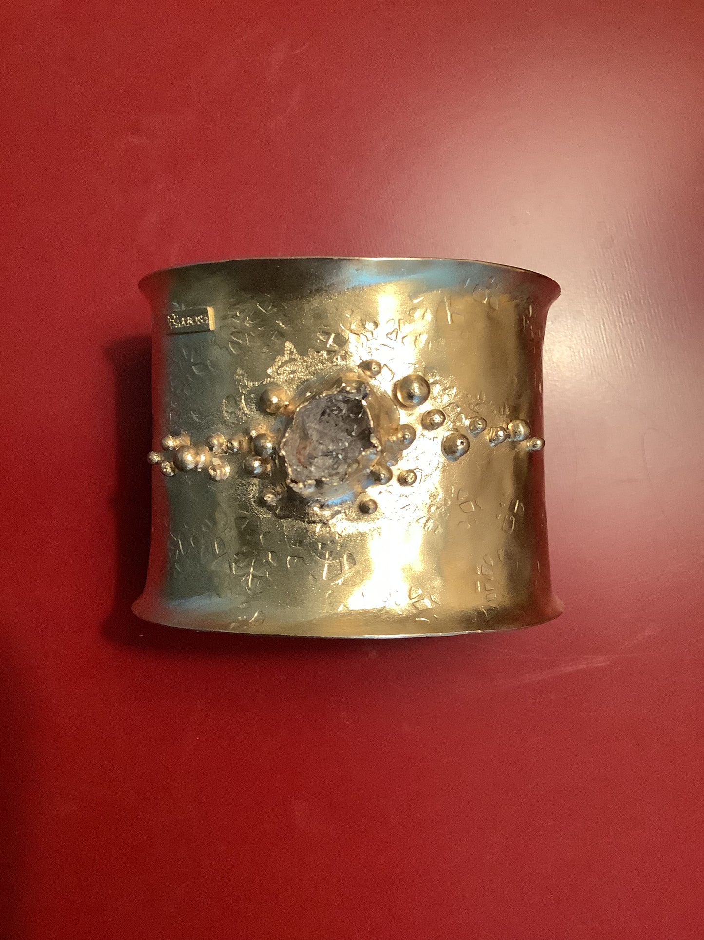 LG HAMMERED GOLD CUFF