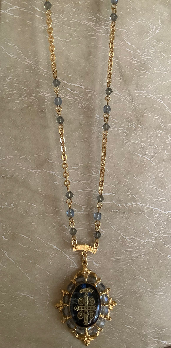 GOLD AND BLUUE BEAD NECKLACE WITH PENDANT CB1258