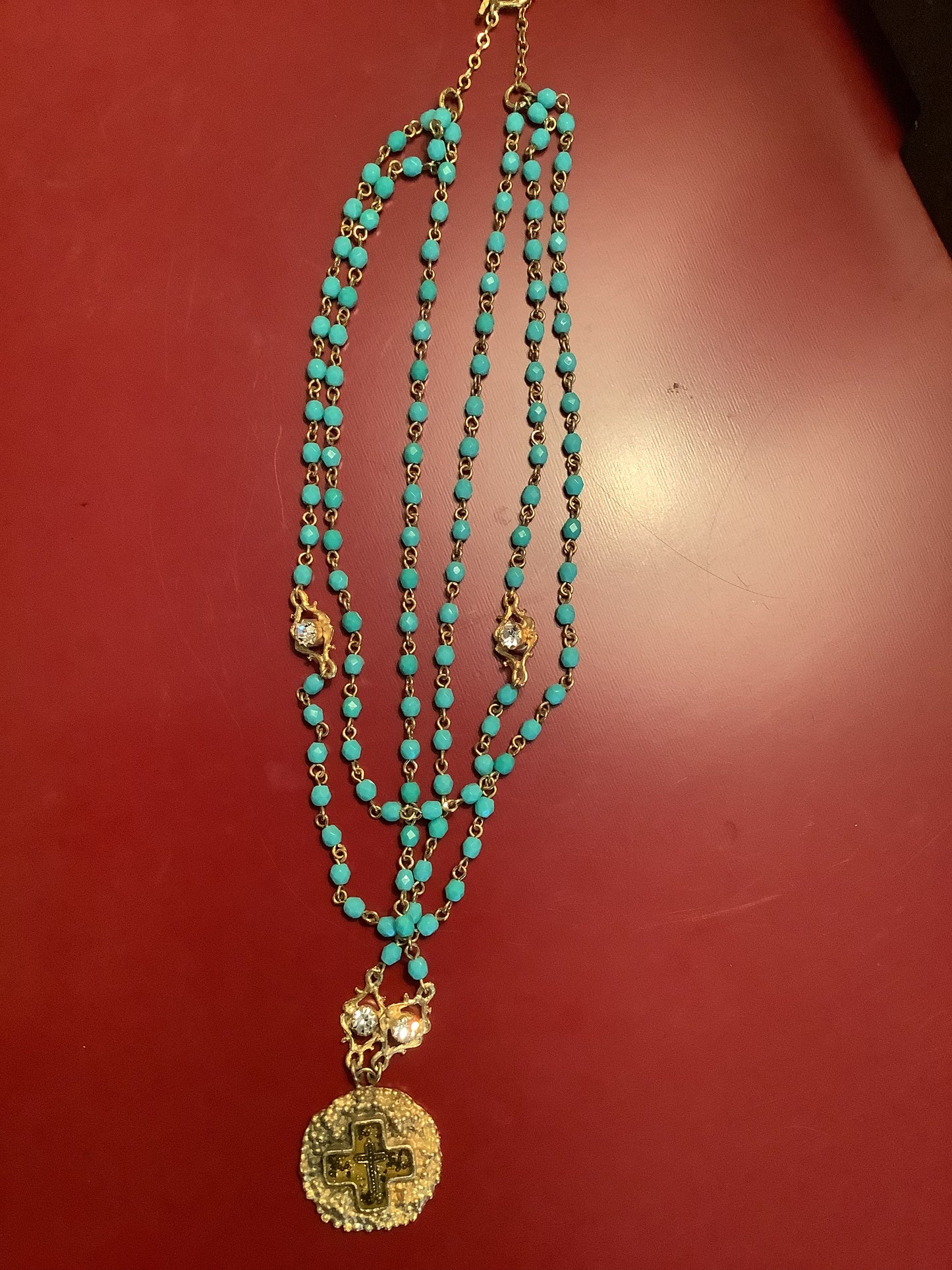 TRIPLE STRAND NECKLACE W CROSS PENDANT