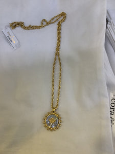3870LB GLD W MOP BEE PENDANT LG CHAIN NECKLACE