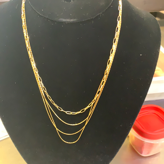 20218  FINE QUADRUPLE CHAIN PAPERCLIP & SERPENTINE NECKLACE